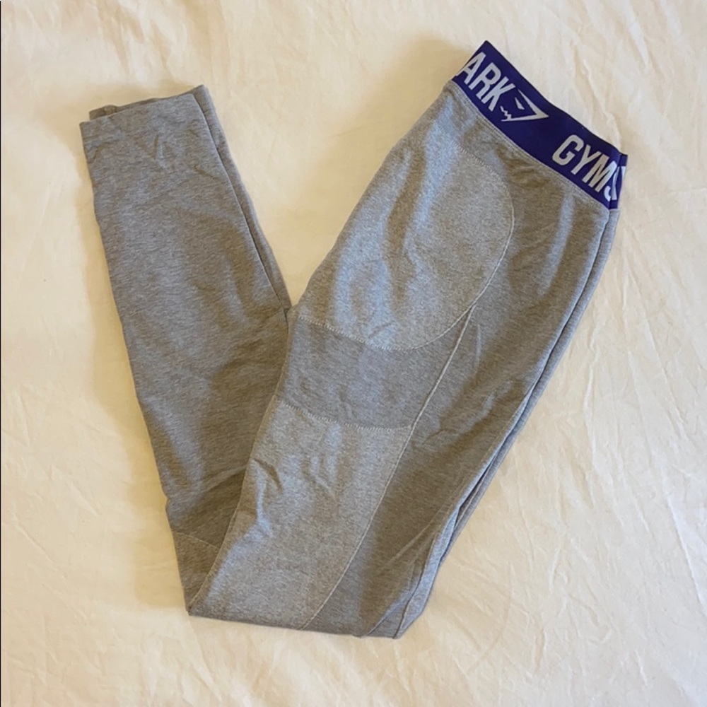 Light grey leggings